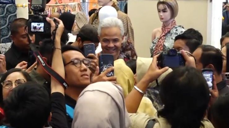 Hadiri Inacraft 2023 Bareng Siti Atikoh, Ganjar Senang Barang UMKM Indonesia Semakin Berkualitas