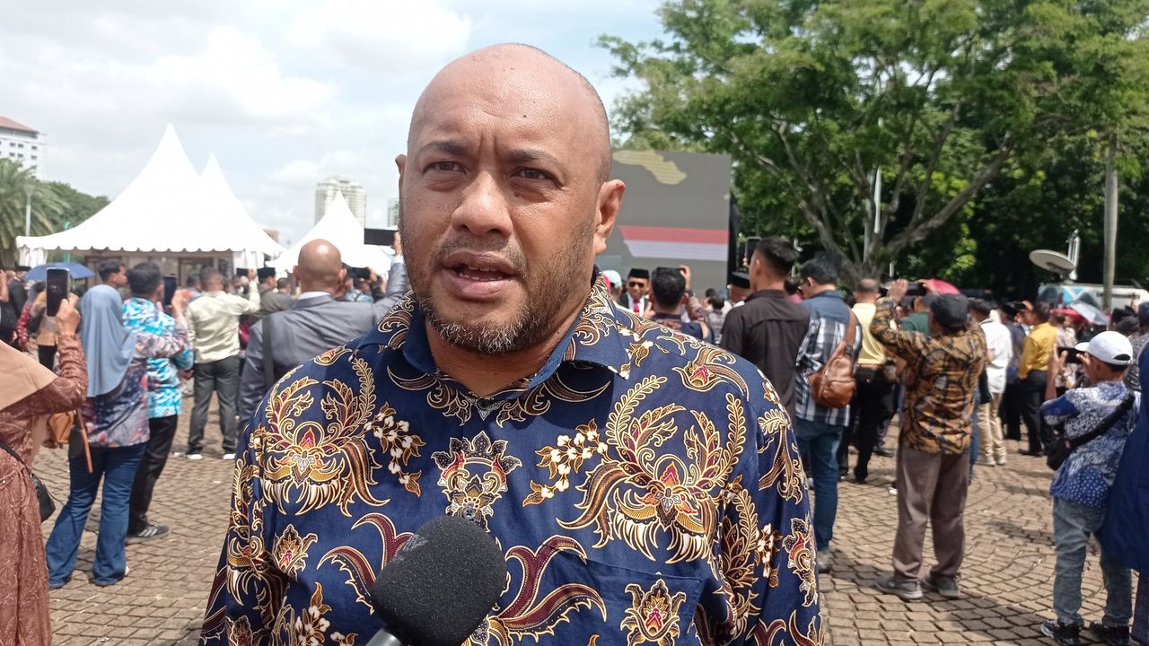 Warga Ini Rela Jauh-Jauh Datang dari NTT ke Monas untuk Lihat Pelantikan Bupati Lembata