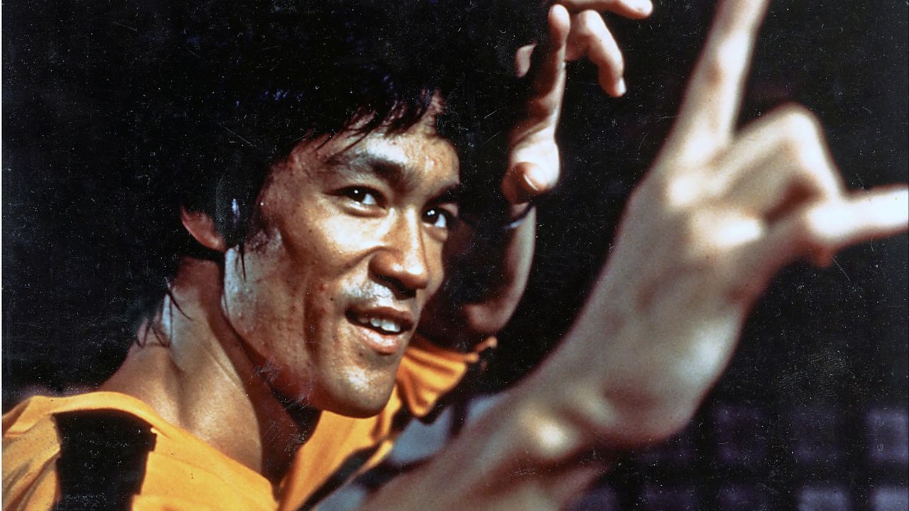 Penyebab Kematian Bruce Lee Terbaru, Gara-Gara Banyak Minum Air?