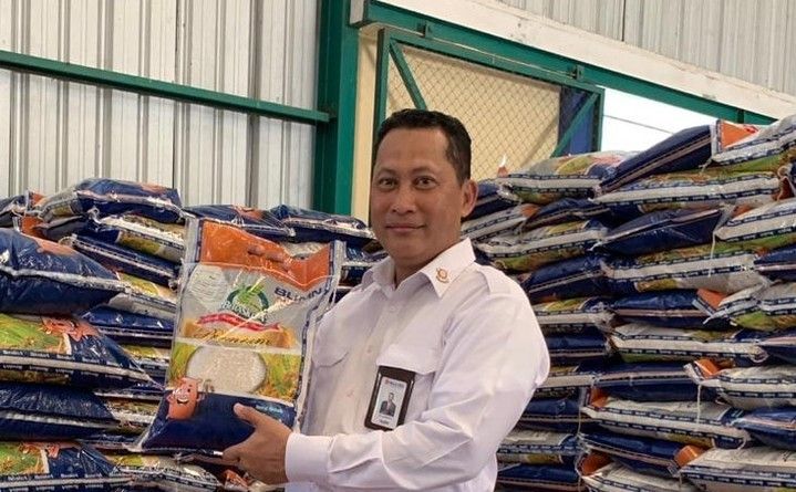 Stok Capai 1 Juta Ton Beras, Bulog: Semua Direksi Bantu Turun ke Sawah