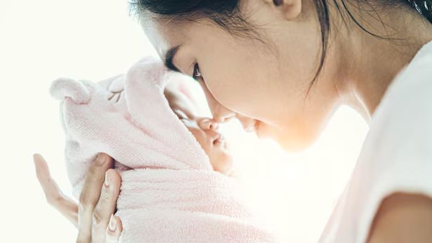 Cegah Stunting dengan Stimulasi Bayi yang Tepat Sejak Lahir, Gimana Caranya?