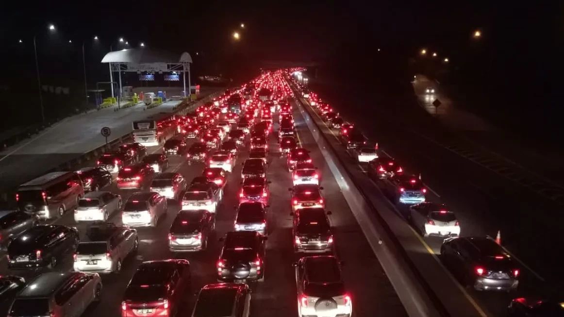 170.593 Kendaraan Kembali ke Jabodetabek H+1 Tahun Baru Islam