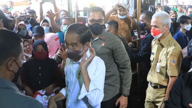 Dapat Pesan Khusus dari Jokowi Saat Berkunjung ke Brebes, Ganjar: Konsen Beliau Soal Minyak Goreng ini Ternyata Tinggi