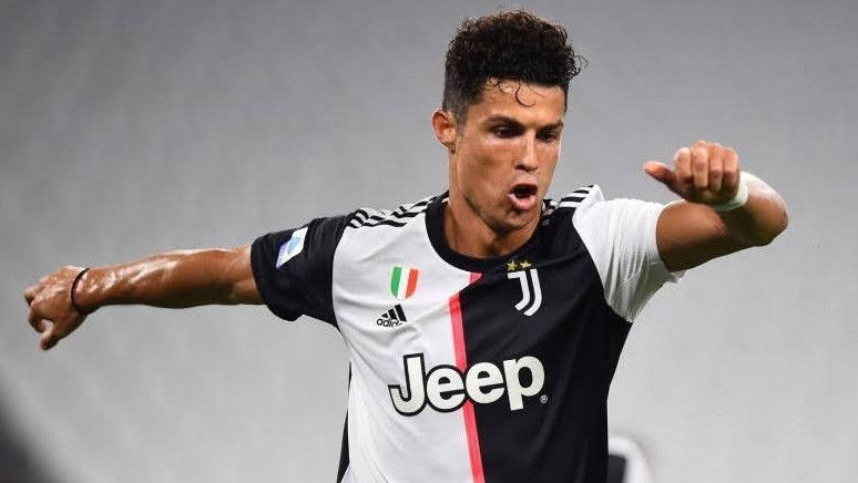 Hampir Tiga Pekan Isolasi Mandiri, Ronaldo Akhirnya Negatif COVID-19