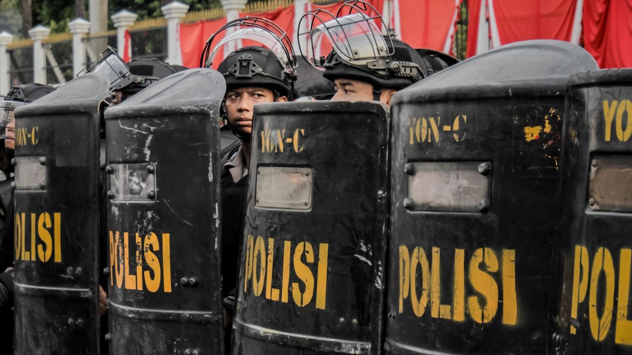 Ketua Komisi III DPR Klaim Polri Berhasil Menjadi Pelayan Rakyat