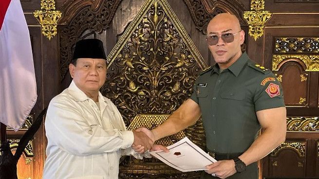 Diberi Pangkat Letnan Kolonel oleh Prabowo, Deddy Corbuzier: Semoga Hadirnya Saya di TNI Memberi Warna Baru