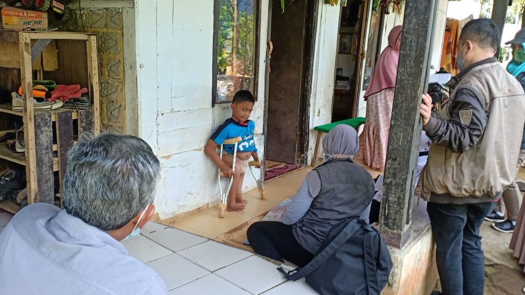 Adul Bocah Difabel asal Sukabumi Mulai Jalani Rehabilitasi Fisik dari Kemensos