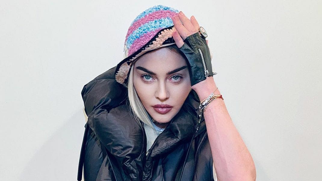 Madonna Tampil Menawan dengan Wajah Awet Muda, Netizen: Kebanyakan Filter