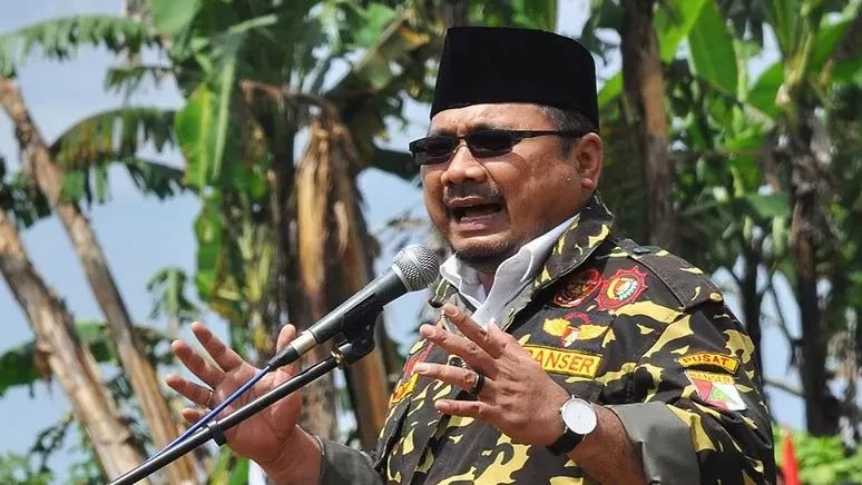 Gus Yaqut Difitinah dan Diancam Soal Azan, Denny Siregar: Untung Menteri Agamanya Panglima Banser..