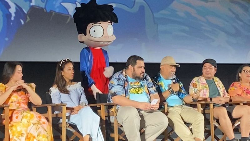 Penzada bir yigit jinsiy aloqa uchun yigit qidirmoqda. Laura Xarringning erotik fotosuratlari