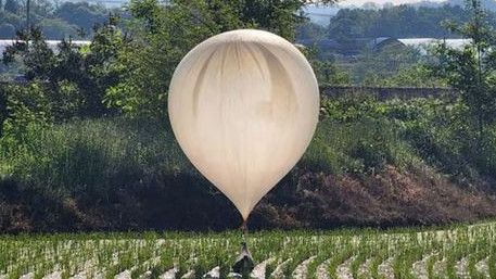 Korea Utara Siap Tangguhkan Balon Isi Sampah ke Korea Selatan, Ini Syaratnya