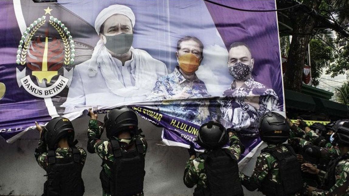 PDIP Soal Pencopotan Baliho Rizieq Shihab: Pangdam Jaya Didukung Bangsa Indonesia