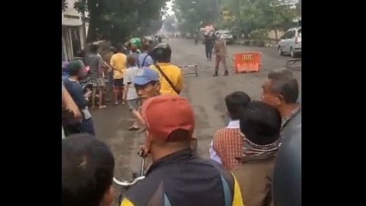 Polisi: Pelaku Bom Bunuh Diri Bandung Sempat Acungkan Sajam dan Incar Anggota yang Sedang Apel