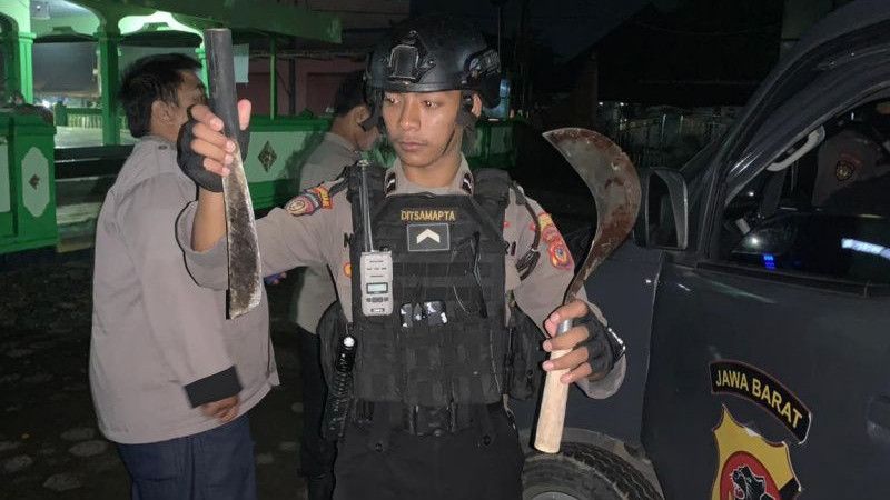 Diduga Akan Perang Sarung, Polisi Tangkap Tujuh Orang di Cirebon