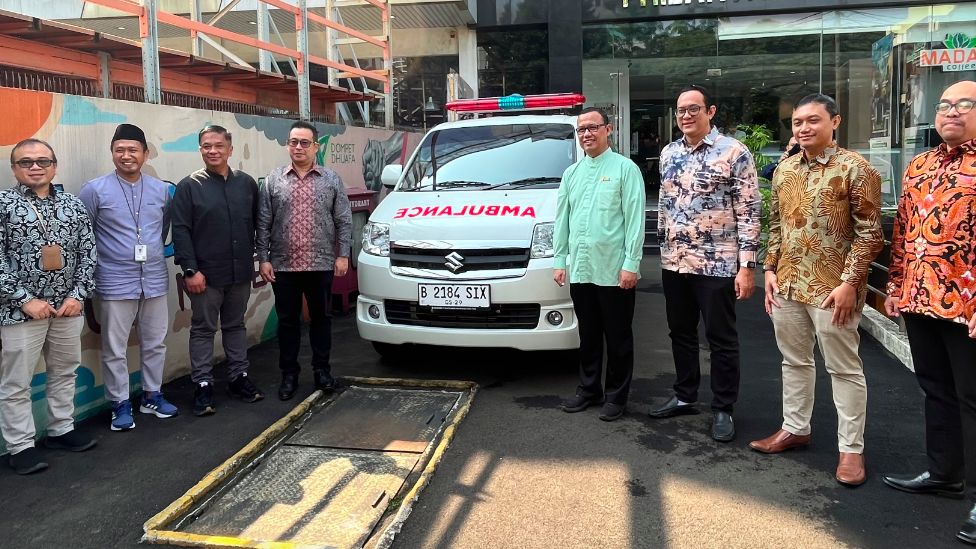 Satu Unit Ambulans dan 10 Motor Disumbangkan untuk Wujudkan Masyarakat Berdaya di Jombang hingga Aceh