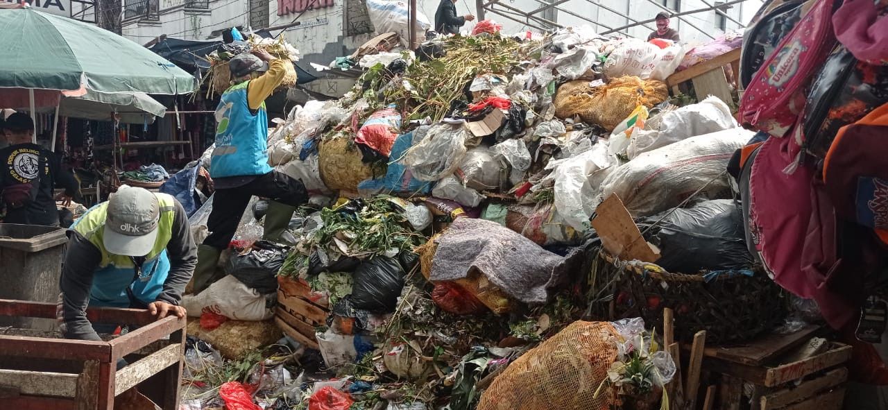 Pengangkutan Sampah ke TPA Sarimukti Bandung Barat Mulai Normal