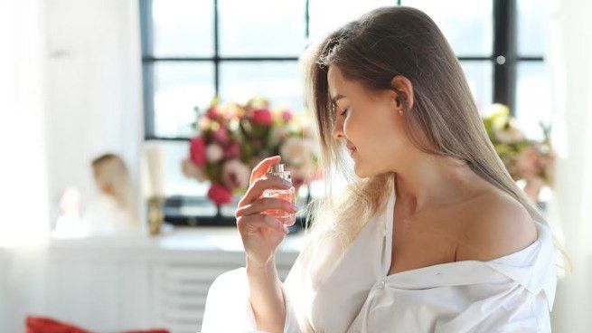 Rekomendasi Parfum untu Cuaca Panas bagi Para Ladies