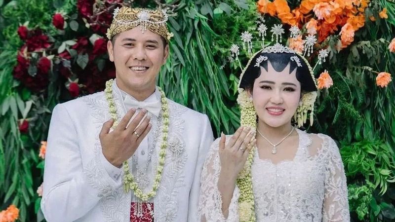 Mau Nikah Dengan Nuansa Adat Jawa? Berikut 10 Istilah Pernikahan Adat ...