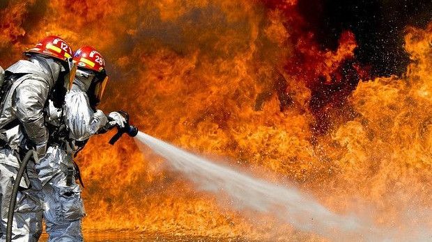 14 Kontrakan-4 Rumah Terbakar di Jakbar, Satu Orang Tewas Terjebak dalam Kebakaran