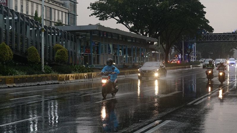 Heboh Temuan Mikroplastik di Air Hujan Jakarta, Pemprov DKI Lakukan Hal Ini