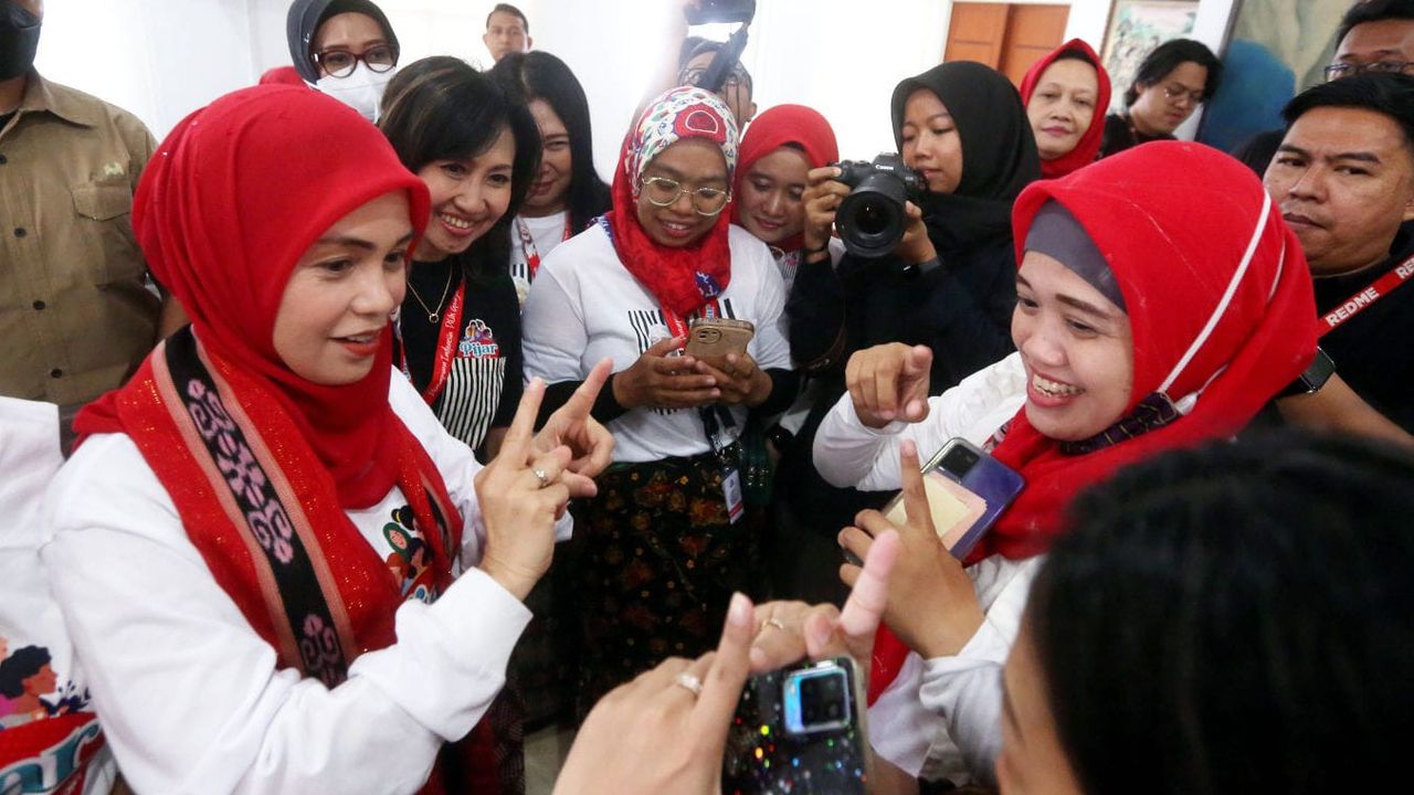Hadiri Rakornas PIJAR, Siti Atikoh: Ganjar-Mahfud Pro Kelompok Rentan Dibanding Paslon yang Ada