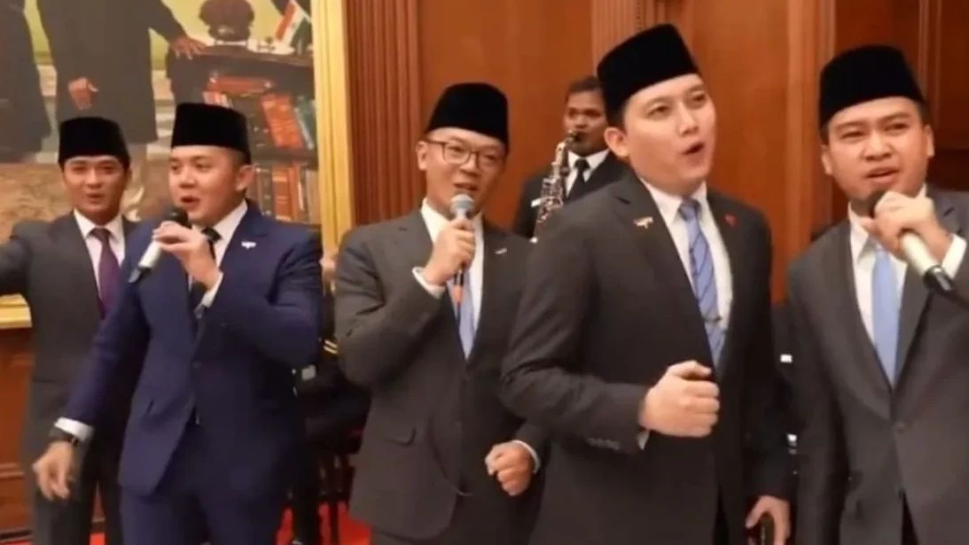Menlu Sugiono dan Mayor Teddy Nyanyi Kuch Kuch Hota Hai Saat Kunjungan Kerja Presiden Prabowo ke India