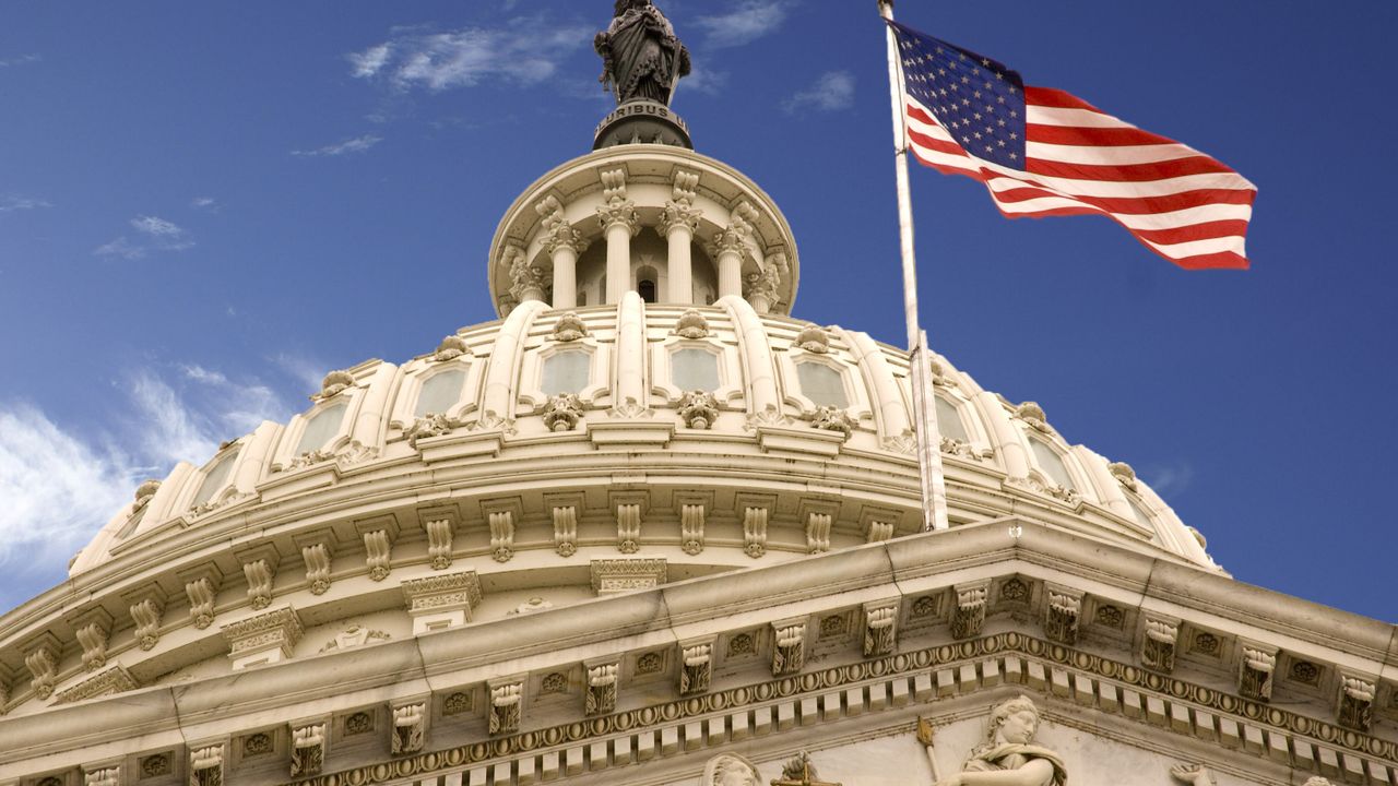 Tren Fashion Y2K Amerika yang Harus Anda Ketahui!