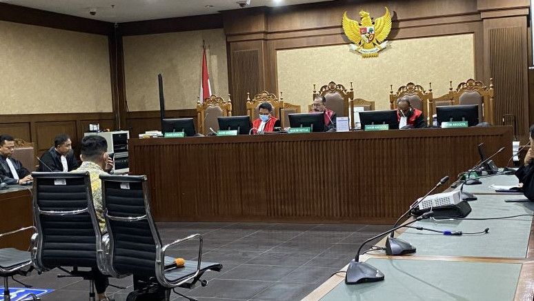 Hakim Vonis Eks Pejabat Ditjen Pajak Angin Prayitno 7 Tahun Penjara, Hal yang Memberatkan Tak Menyesal