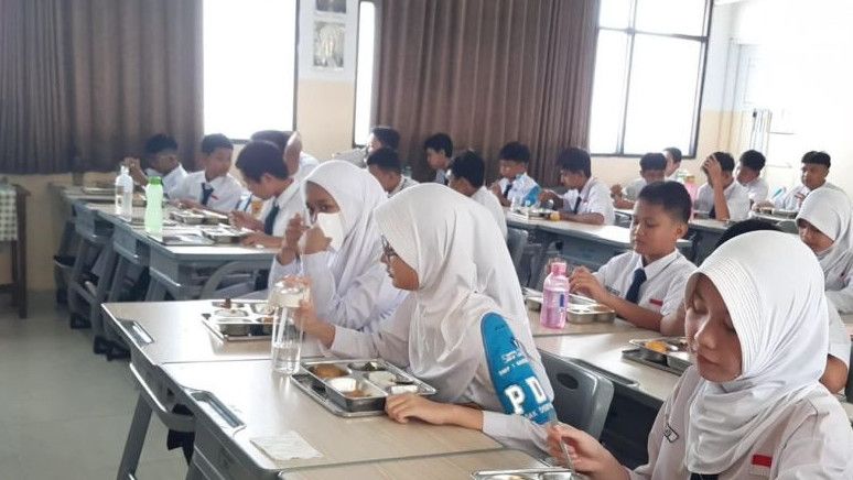 Para Siswa di DKI Dibolehkan Belajar dari Rumah Mulai Senin Besok