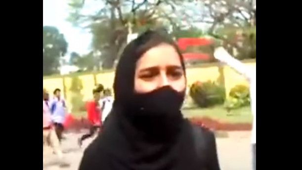 Viral Video Muslimah India Dilarang Pakai Hijab, Abu Janda: Apa Bedanya Sama di Sini? Berapa Gereja Dilarang Dibangun? Berapa Kali Ibadah Natal Disuruh Berhenti?