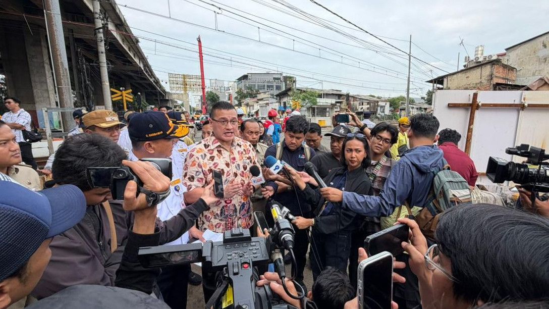 Anggota DPRD Jakarta Kenneth Geram Lihat Macet Parah di Lokasi Proyek Flyover Latumenten
