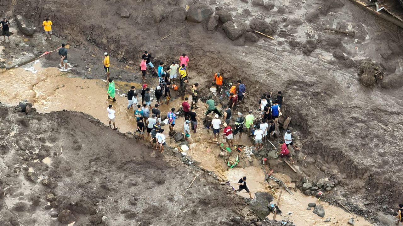 13 Orang Meninggal Dunia Akibat Banjir Bandang di Kota Ternate Maluku Utara