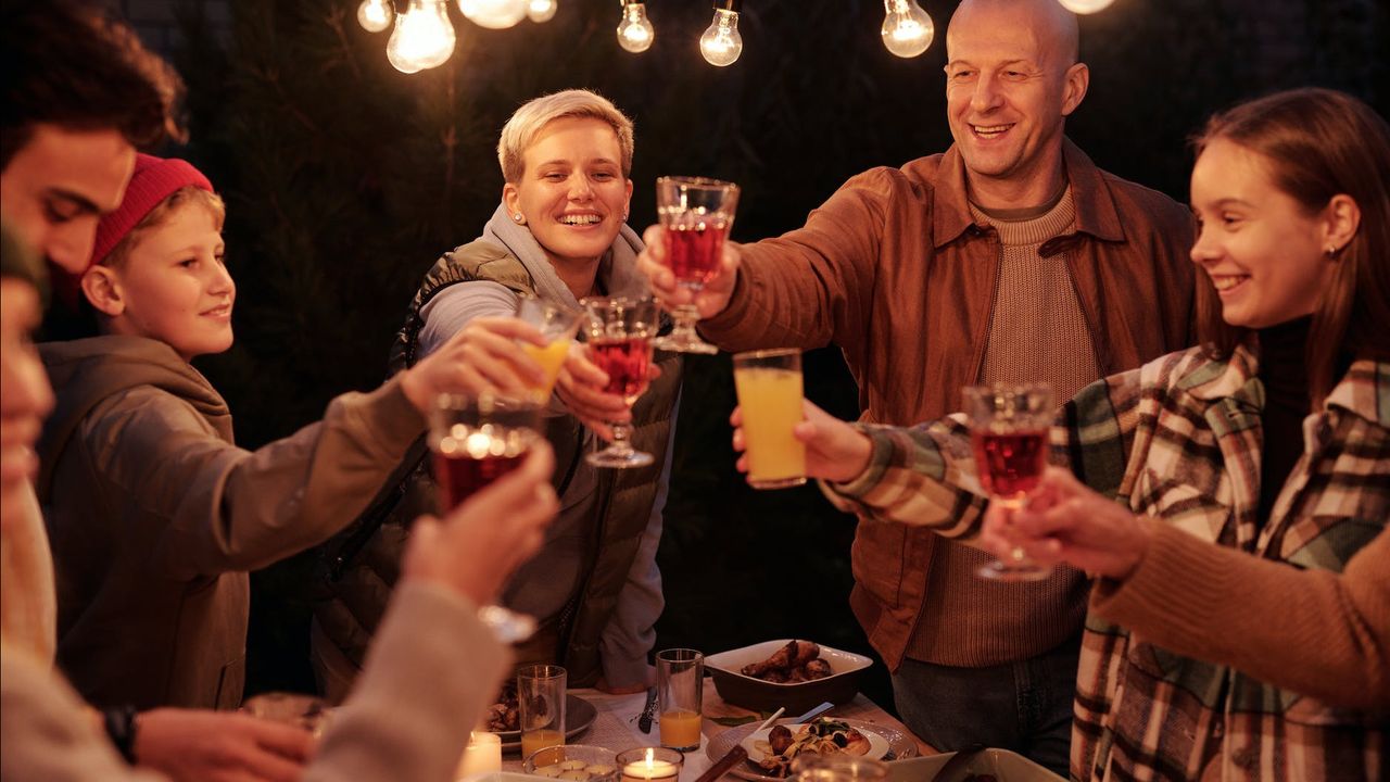 Menjadi Andalan, Inilah 7 Minuman yang Wajib Dihidangkan untuk Memeriahkan Pesta Tahun Baru 2022