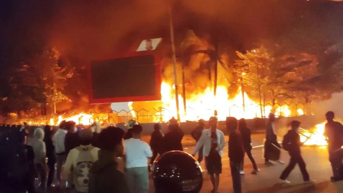 11 Tersangka Pembakaran DPRD Makassar dan Sulsel Ditangkap, dari Mahasiswa hingga Jukir