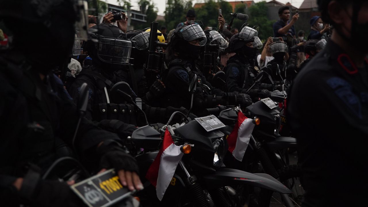 Dilempar Botol Usai Anak Buahnya Lindas Ojol hingga Tewas, Dansat Brimob: Demi Allah, Saya Muslim