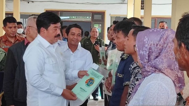 Menteri ATR Ingatkan Warga Tak Agunkan Sertifikat Tanah ke Rentenir: Bisa Berubah Peruntukannya