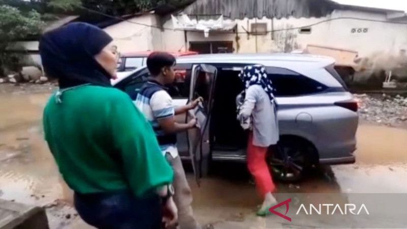 Polisi Selidiki Kasus Bayi Meninggal Dalam Mobil di Makassar, Diduga Tertindih Ibunya Saat Disusui