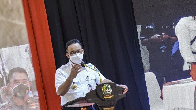 Anies Naikkan UMP DKI Jakarta Hanya 0,85 Persen di 2022, Ada Sanksi Bagi Perusahaan yang Tak Jalankan