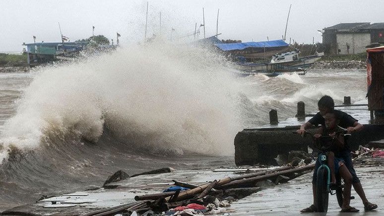 BMKG Sebut Ada Gelombang Tinggi Mencapai 6 Meter, Daerah Pesisir Ini Diminta Waspada