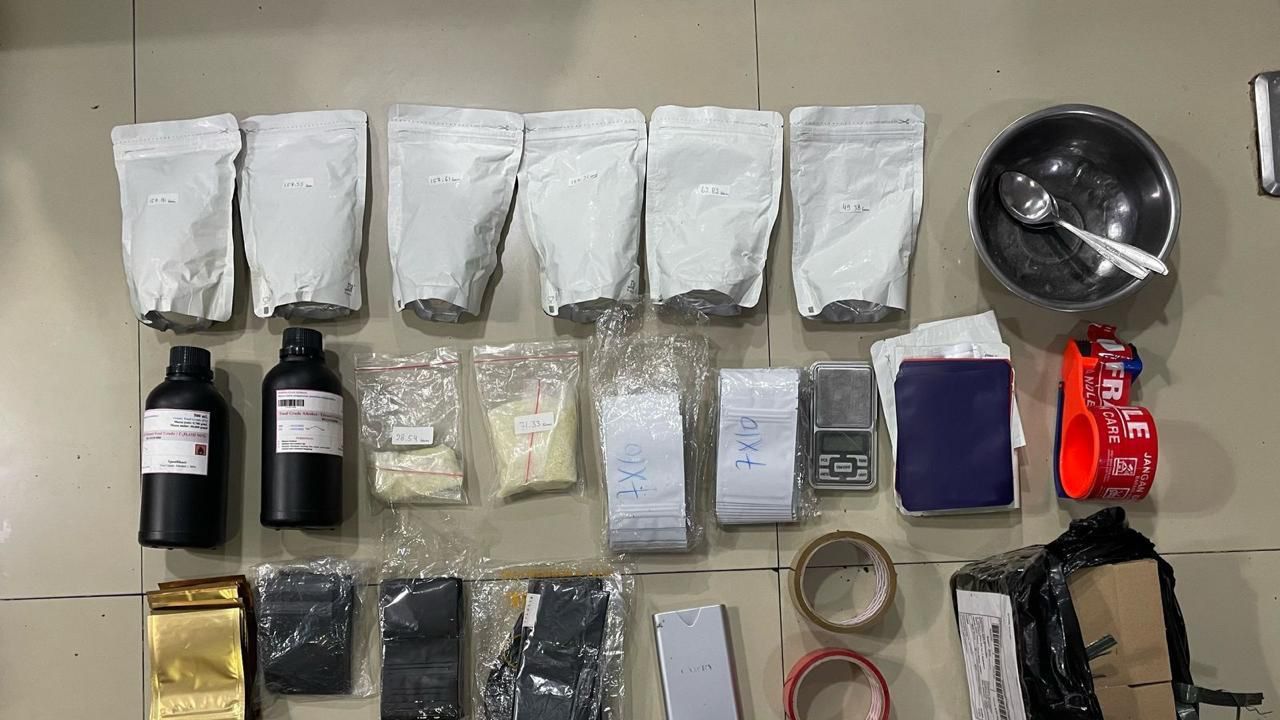 Polda Metro Markas Tembakau Sintetis Rumahan di Depok, 2 Orang Ditangkap