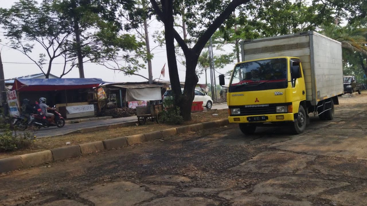 Terkendala Masalah Aset, Perbaikan Jalan Ir Juanda di Tangerang Terancam Batal Meski Rusak Parah