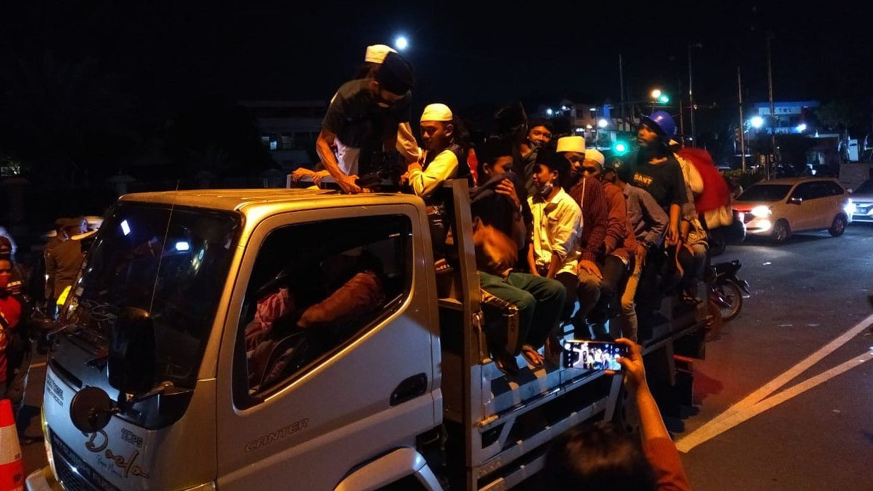 Malam Lebaran di Ibu Kota, Polda Metro Jaya Berjibaku Cegah Takbir Keliling Hingga Kerumunan