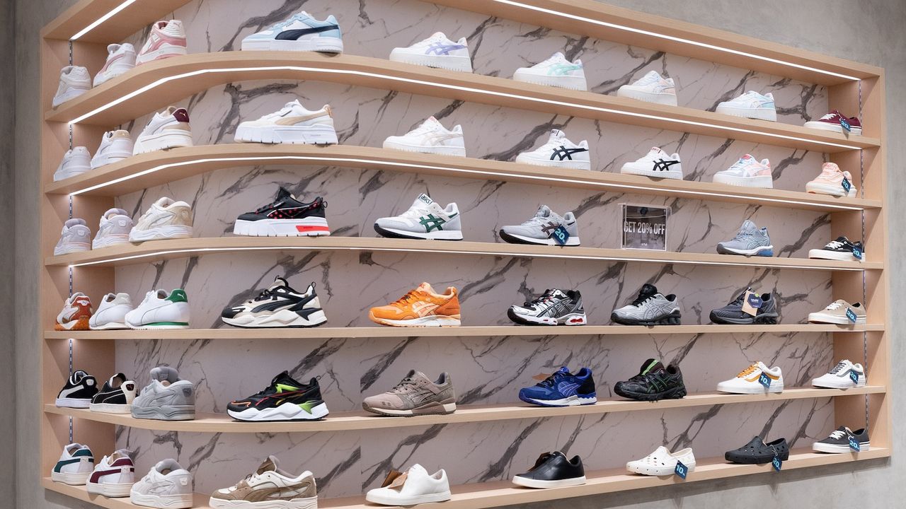 Klasik dan Ikonik, 5 Sneakers dari Brand Ternama yang Jadi Favorit Semua Generasi
