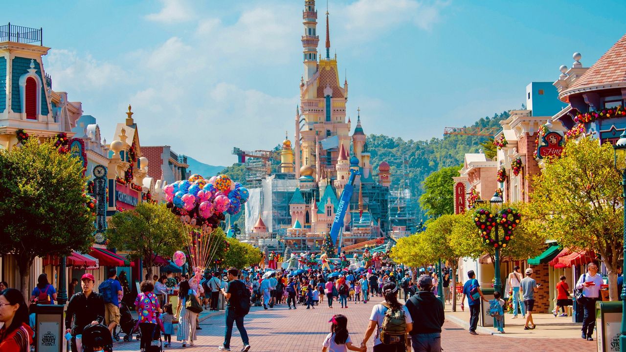 Disney Bakal PHK 32.000 Karyawannya per Semester Awal 2021