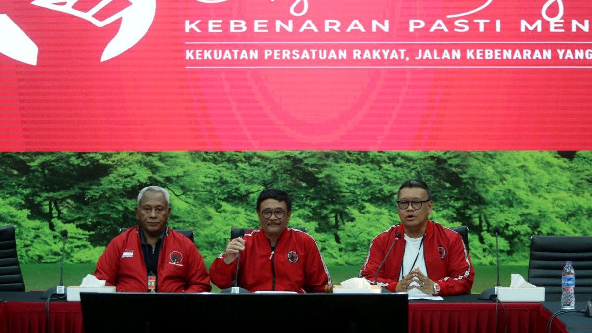 PDIP Tuding Jokowi Akan Cawe-cawe Saat Pilkada, Modusnya Bagi-bagi Bansos Sampai Desember