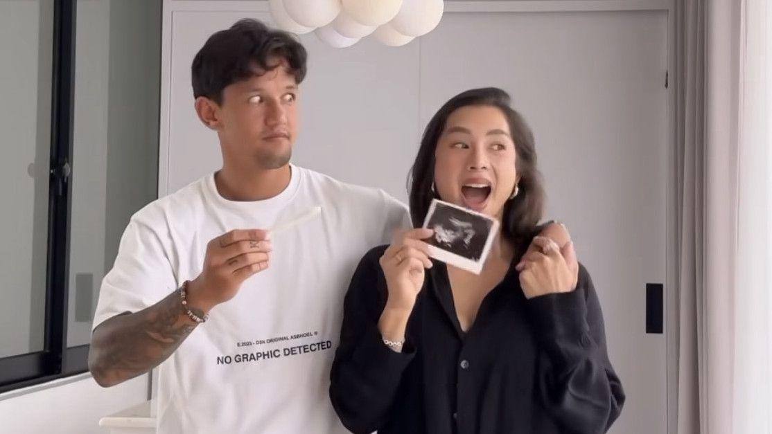 Pamer Test Pack dan Foto USG, Jennifer Bachdim Umumkan Kehamilan Anak ke-5?