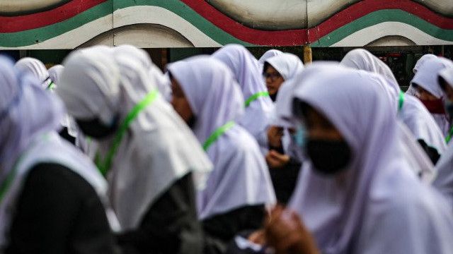 Sebelum Salat Dhuha, SMA 1 Dramaga Bogor Arahkan Siswi Periksa Rok Temannya, Berujung Kontroversi