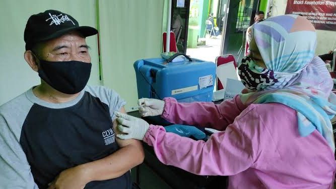 99 Persen Nakes di Tangerang Sudah Terima Vaksin Booster, Dinkes: Alhamdulillah