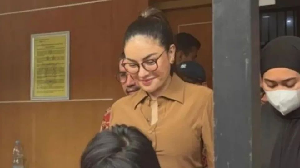 Nikita Mirzani Disidang Hari Ini atas Dugaan Pemerasan dan Pengancaman Bos Skincare
