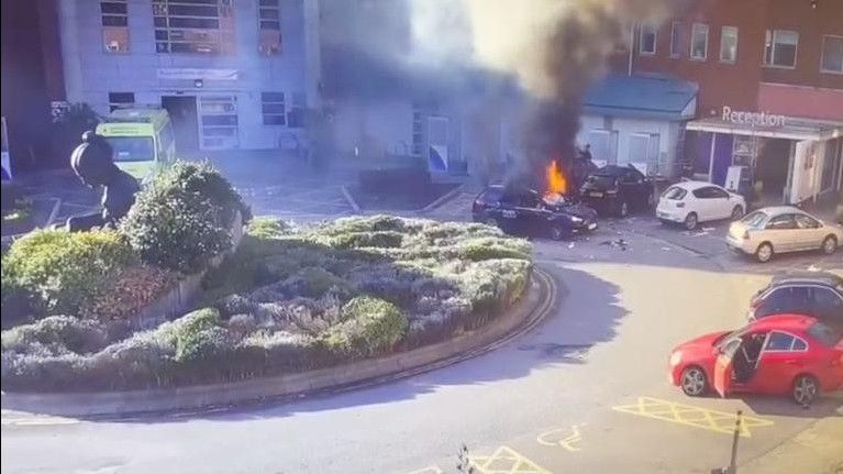 Rumah Sakit di Liverpool Diteror Bom, Meledak di Dalam Taksi Tapi Supir Berhasil Selamat